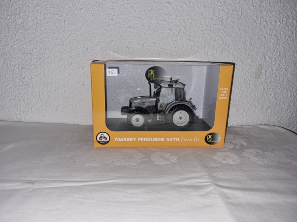 MF 5470 "Fauchi" grau